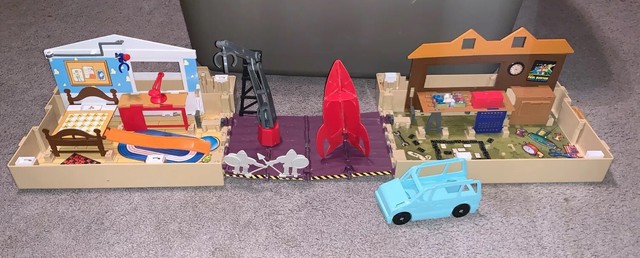 Disney Pixar Toy Story Andy S Room Fold Out Pop Up Wagon Portable Playset Rare