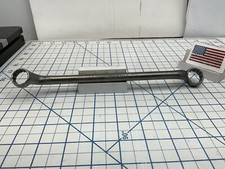 Hinsdale HD 3, 5/8in. X 11/16in. Offset Box End Wrench, Round Shank, USA Made