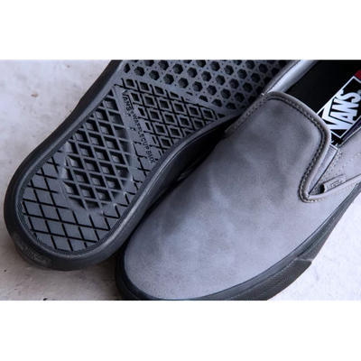 dennis enarson slip on