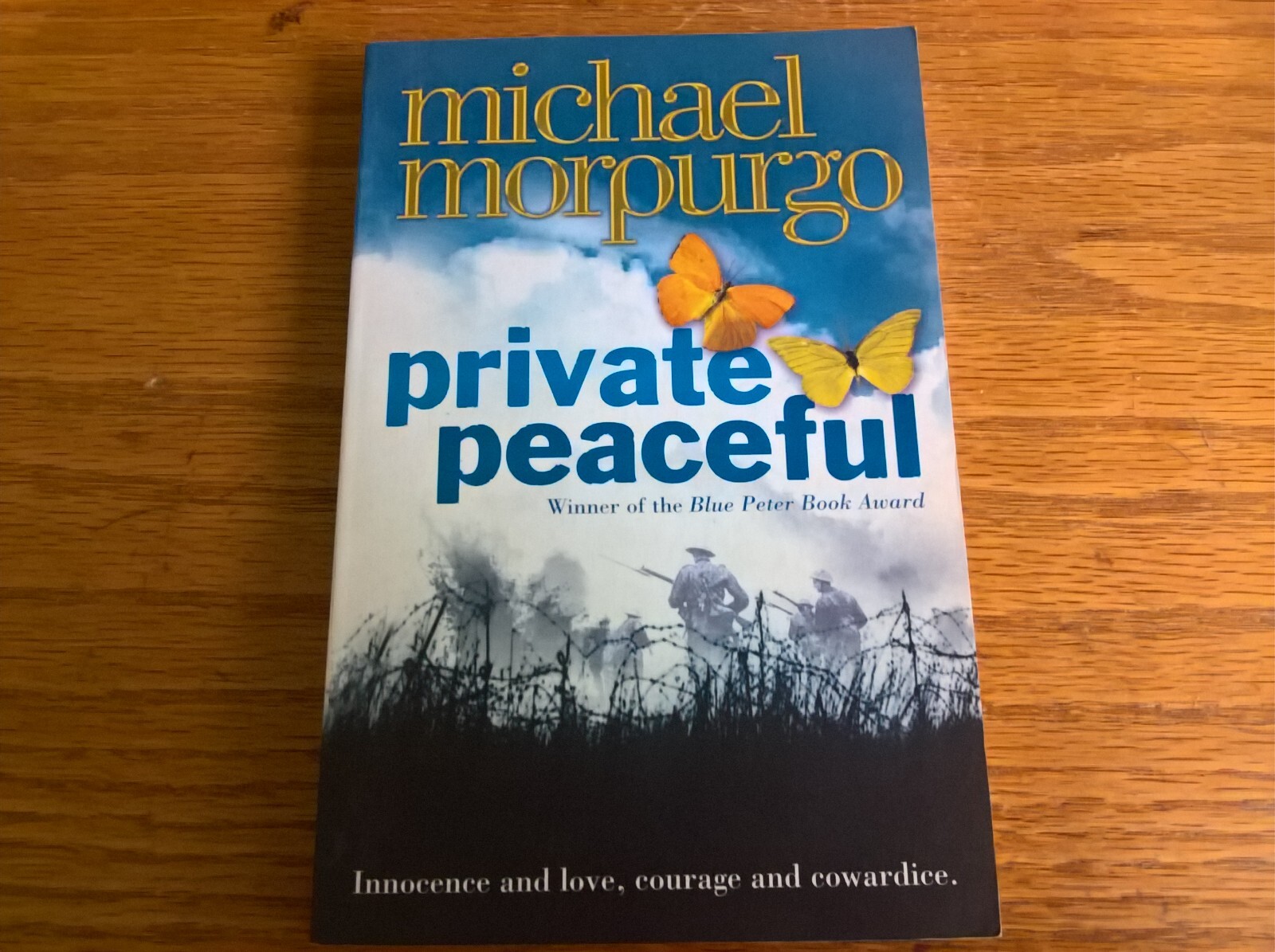 SIGNED Private Peaceful by Michael Morpurgo pb children's fiction
