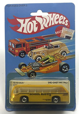 Hot Wheels - Team Bus School Bus #3256 - New on Card