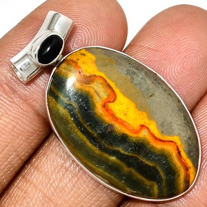 Indonesian-Bumble-Bee-amp-Black-Onyx-925-Sterling-Silver-Pendant-Jewelry-AP53485