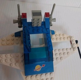 LEGO Cosmic Cruiser 6890 100% Complete W/ Red Astronaut - Classic Space 