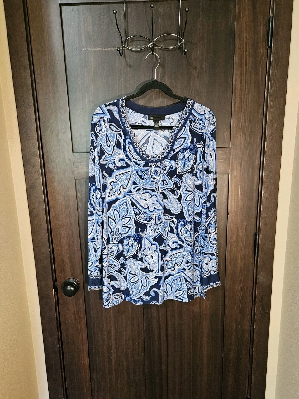 EUC Women's INC Blue Paisley Stretc Knit LS Blouse Tunic Top Size XL X-Large