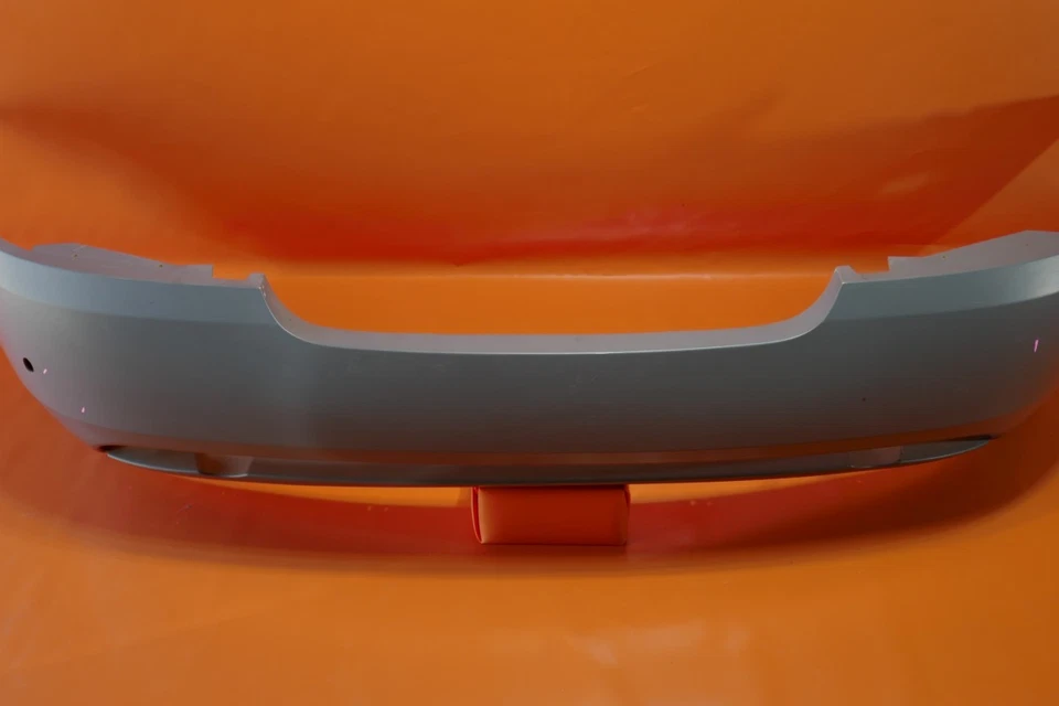 PARAGOLPES TRASERO ASTON MARTIN DB9 2006 2007 2008 2009 2010 2011 4G43-17K835-A OEM Foto 4 de 4