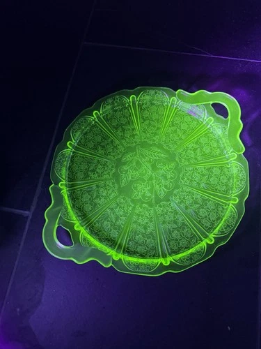 Vintage Uranium Two-Handled Platter Bowl Serve Tray Vaseline Depression Glass