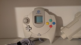 Sega Dreamcast Console 3 Controllers And 7 Games