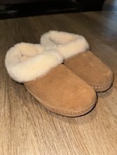 L.L. Bean Women  s Slip-On Suede Shearling Slipper 5 Medium Brown