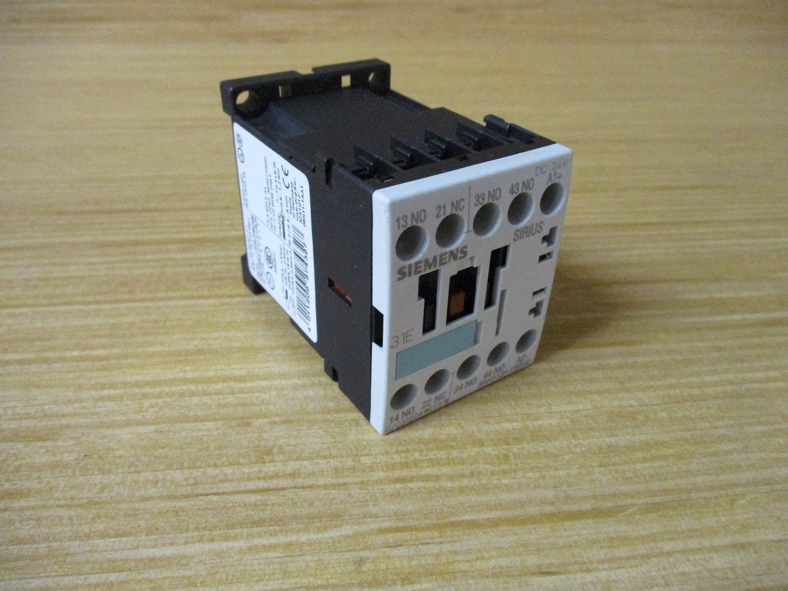 Siemens 3RH1131-1BB40 Contactor 3RH11311BB40 (Pack of 6)