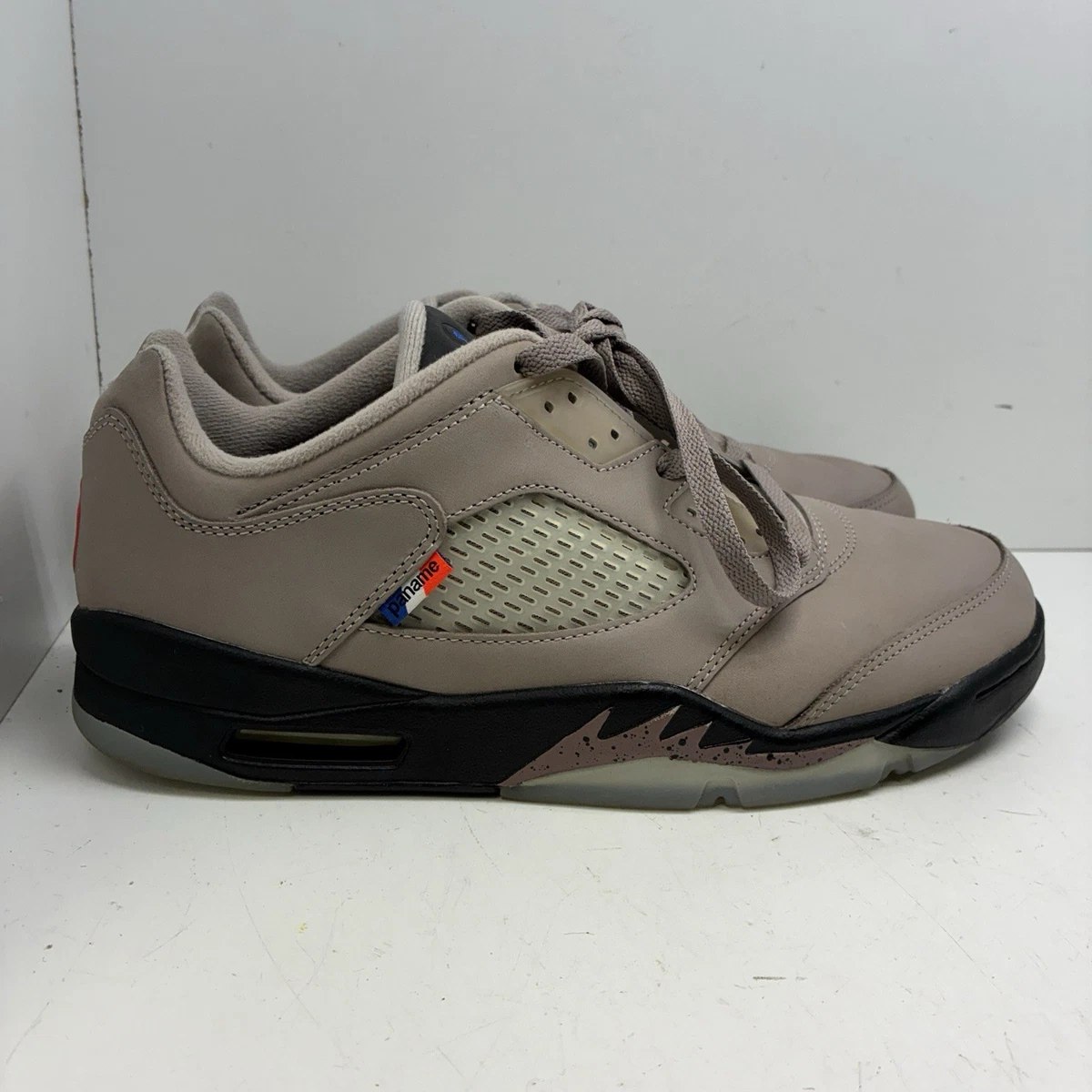 Preços baixos em Paris Saint-Germain x Air Jordan 5 Retro Low