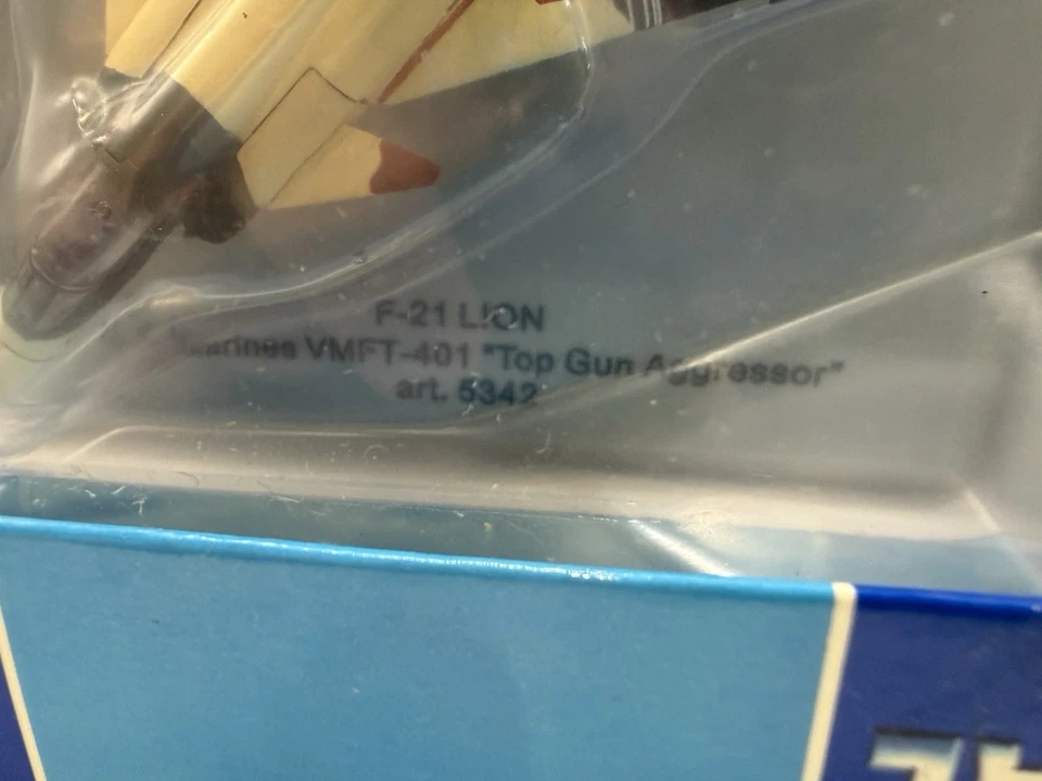 Metal Armour Collection 1:100 F-21 Lion US Marine Top Gun модель VMFT-401 5342 - Изображение 2 из 3