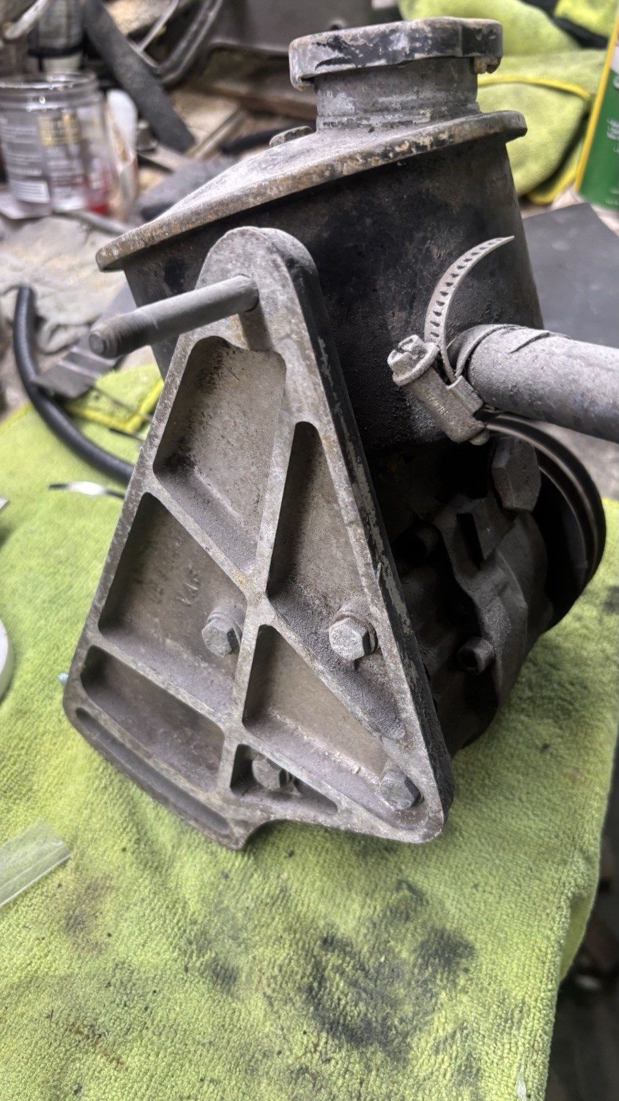 Rolls-Royce Silver Shadow 1966-1971 Power steering pump