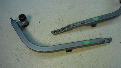 1986 Kawasaki ZX600 Ninja ZX 600 K438. lower sub frame bar braces