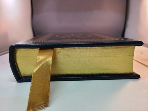Agincourt: Henry V and the Battle That Made England - Juliet Bark - Easton Press - Picture 2 of 9