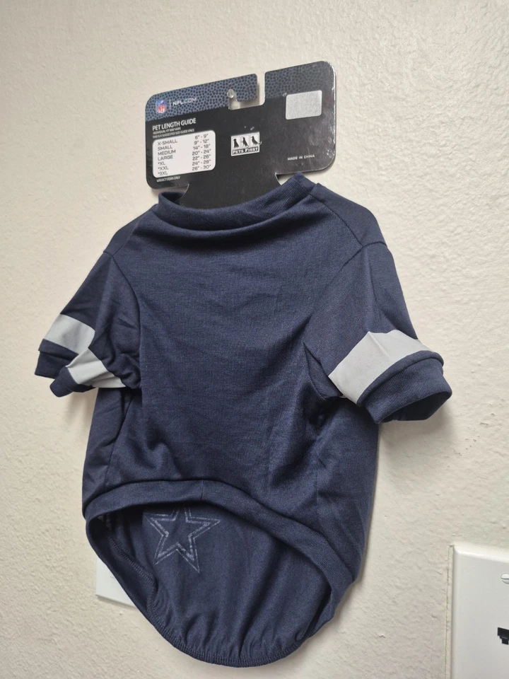 NFL 官方宠物服达拉斯牛仔条纹 T 恤狗猫宠物衬衫 - M 码 — 第 2/4 张图片