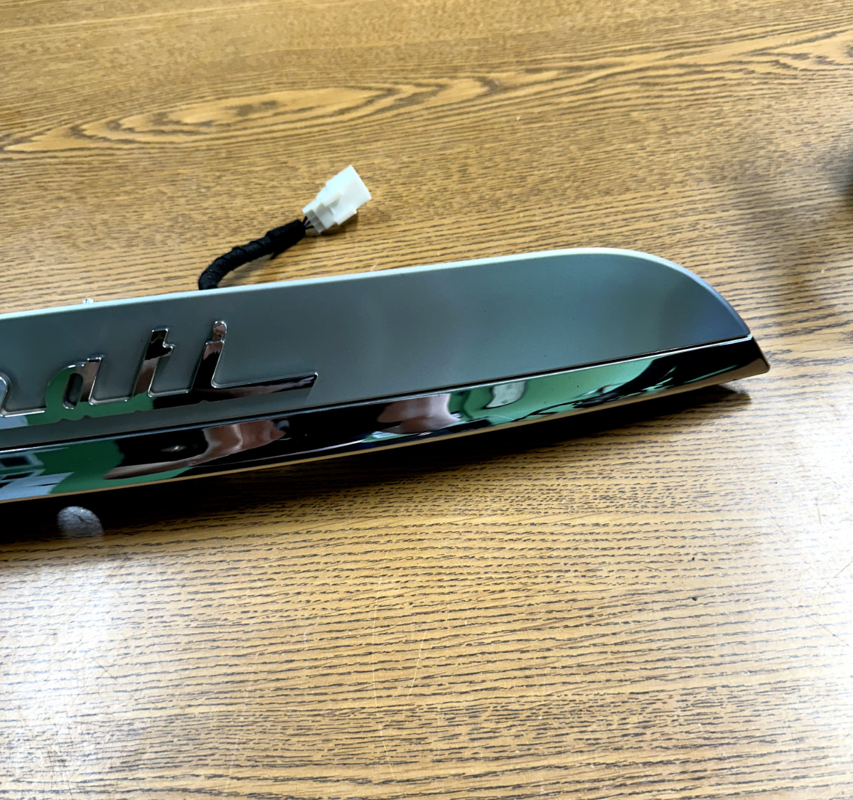 2014-2022 Maserati Ghibli Trunk Deck Lid License Lamp Molding Cover Trim Panel