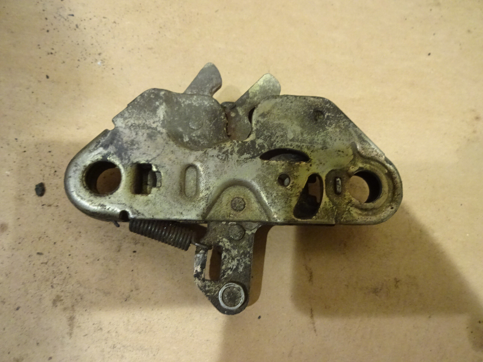 Ferrari 365 GT4 2+2, 400,400i,412 - LH Bonnet Lock Original - P/N 255-28-171-05