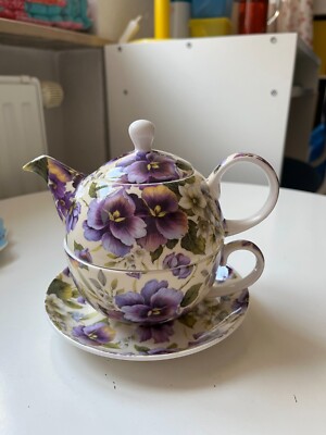 Cream Pansy Maxwell & Williams Teekanne Tasse Bone China NEU Stiefmütterchen