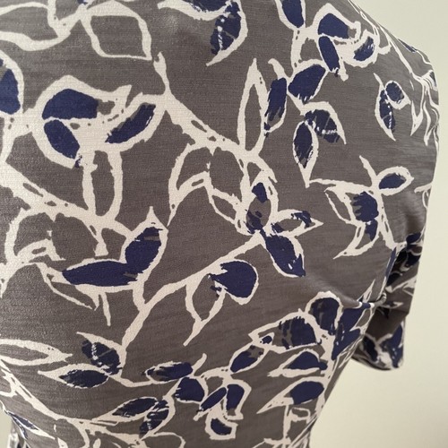 Top envolvente Stitch Fix 41 espino gris púrpura estampado floral mangas 3/4 talla XS - Imagen 6 de 7