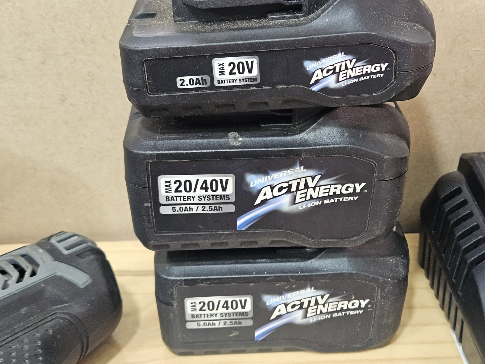 Ferrex 40v/20v Drill & Angle Grinder Spare Batteries & Charger Active