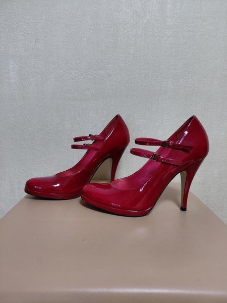 Women Carvela Heels Red Leather 38