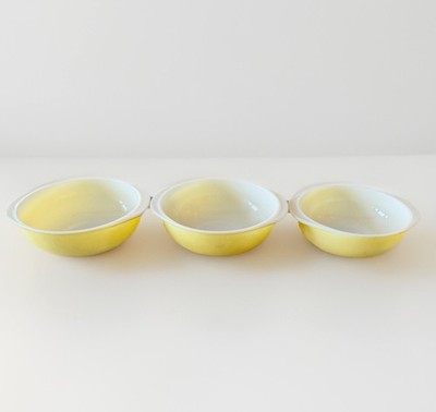 PYREX Yellow Glass Nesting Mixing Bowl Set 3 Piece Round Kitchenware