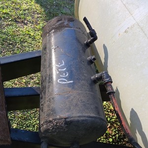 Peterbilt Air Tank