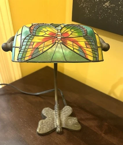 Vintage Tiffany Style Bankers Stained Glass Butterfly Desk Lamp.