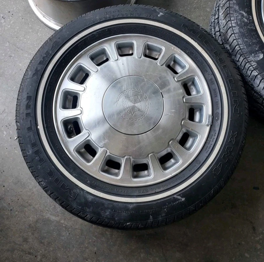 Set 1996 1997 1998 1999 Cadillac DeVille OEM Factory Machined Wheels Rims 4525 - Image 4 of 4