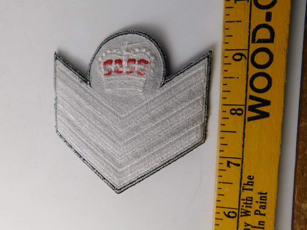 STAFF SARGENT PATCH MILITARY COLLECTOR THREE WHITE CHEVRONS CROWN BRITISH ARMY