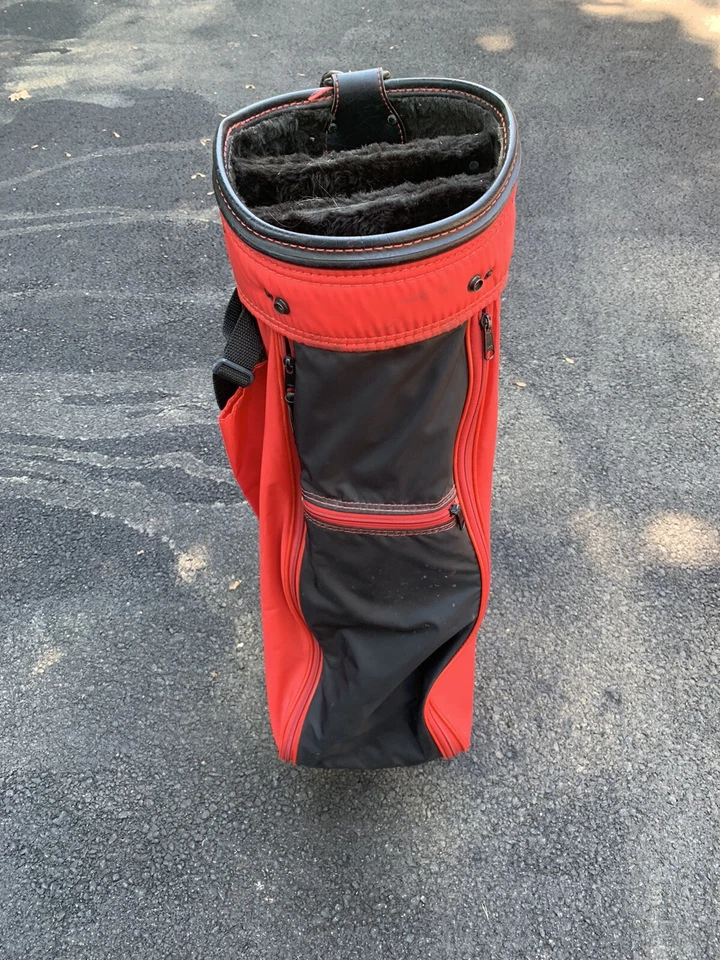 Bolsa de golf Burton vintage bolsa de transporte 3 vías roja y negra. 8,5 pulgadas de diámetro Foto 3 de 4