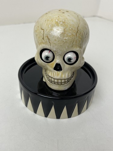 Dept 56 Salt Pepper Shakers Skull Apothecary Black Ivory Halloween Googly Eyes - Picture 3 of 10