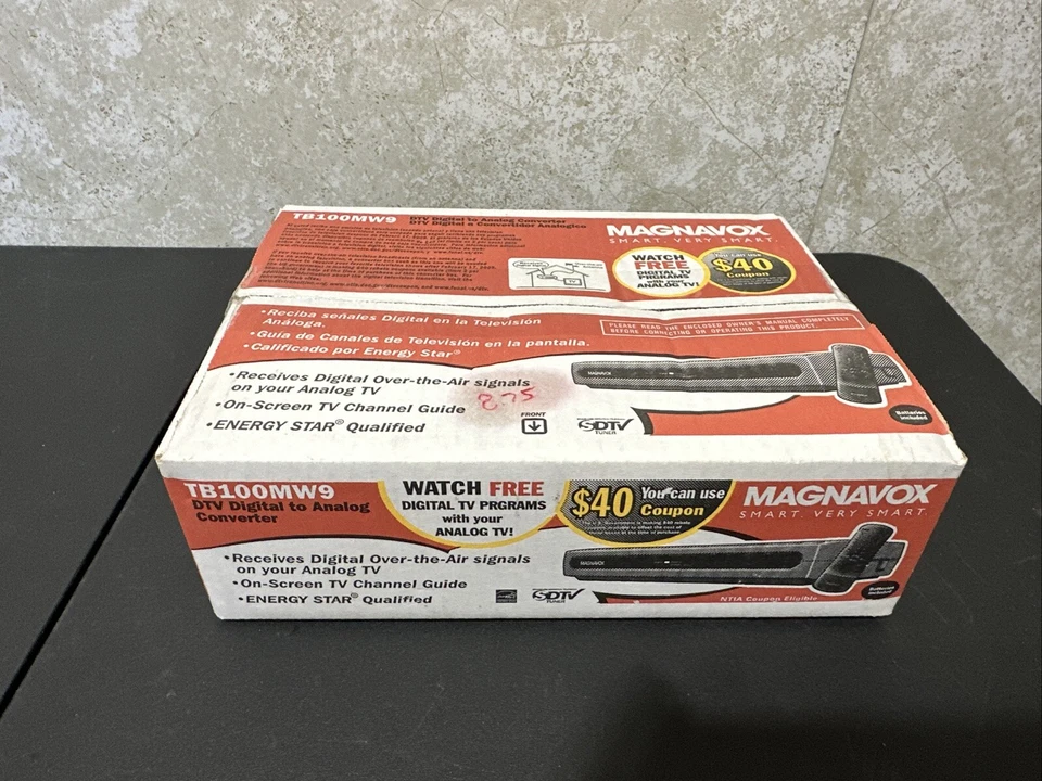 Magnavox DTV Digital To Analog TV Converter TB100MW9 New In Box with Remote NIB - Image 2 of 4