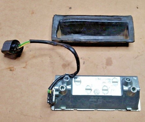 VW Golf 4 Variant (1J5) Türöffner Heckklappe Schalter Drucktaster 1J0827566D