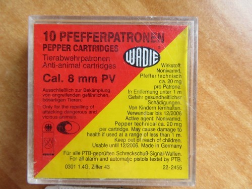Leere Kunststoffdose WADIE 10 Pfeffer Patronen Kaliber 8mm Pepper Cartridges PTB - Bild 2 von 9