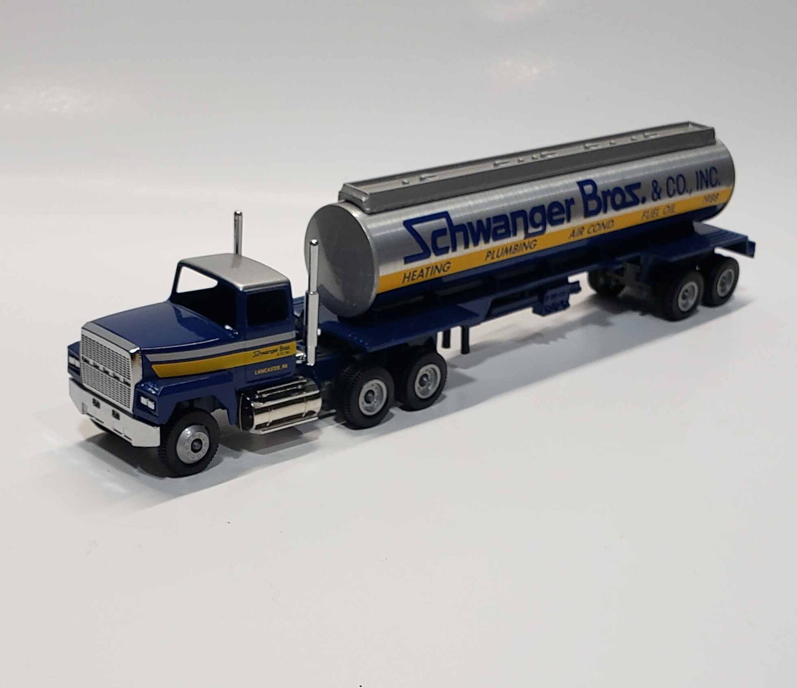 Schwenger Bros Tanker Diecast Semi-Truck 1/64 Scale Collectible by Winross-image
