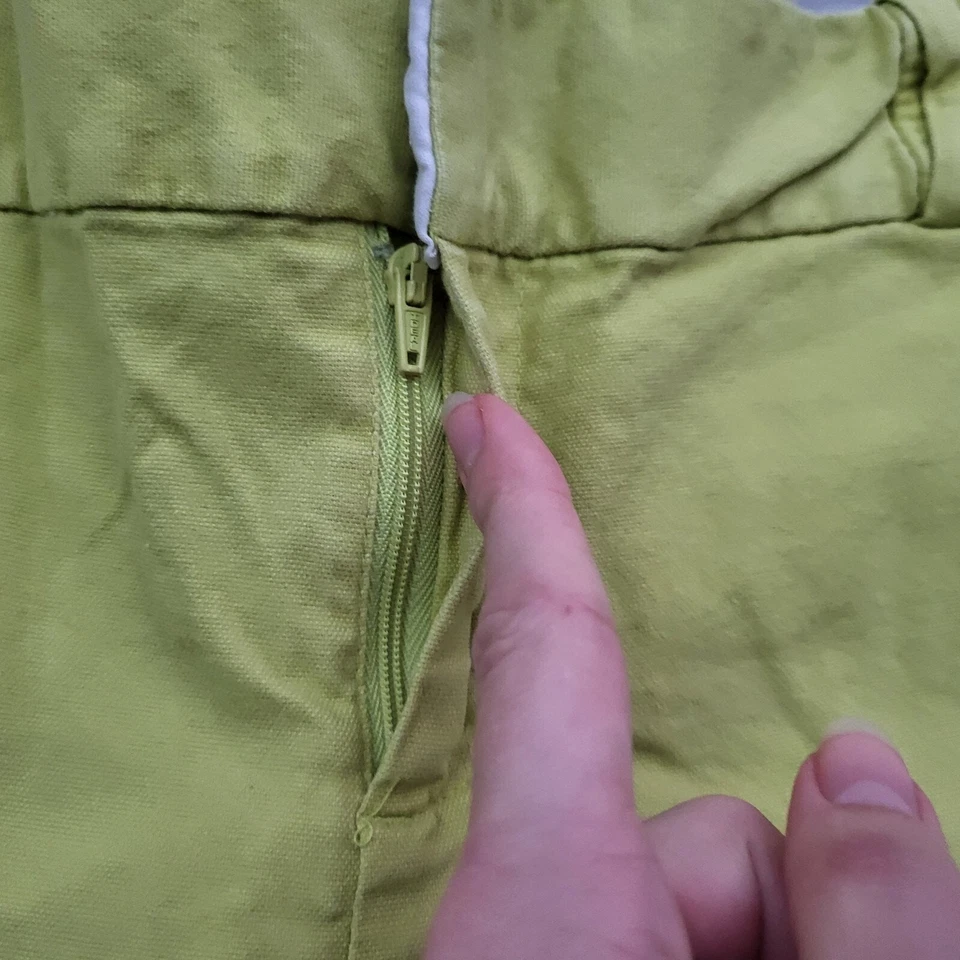 Banana Republic Shorts Womens 6 Low Rise Ryan Fit Chino 2.5" Inseam Lime Yellow - Image 4 of 4