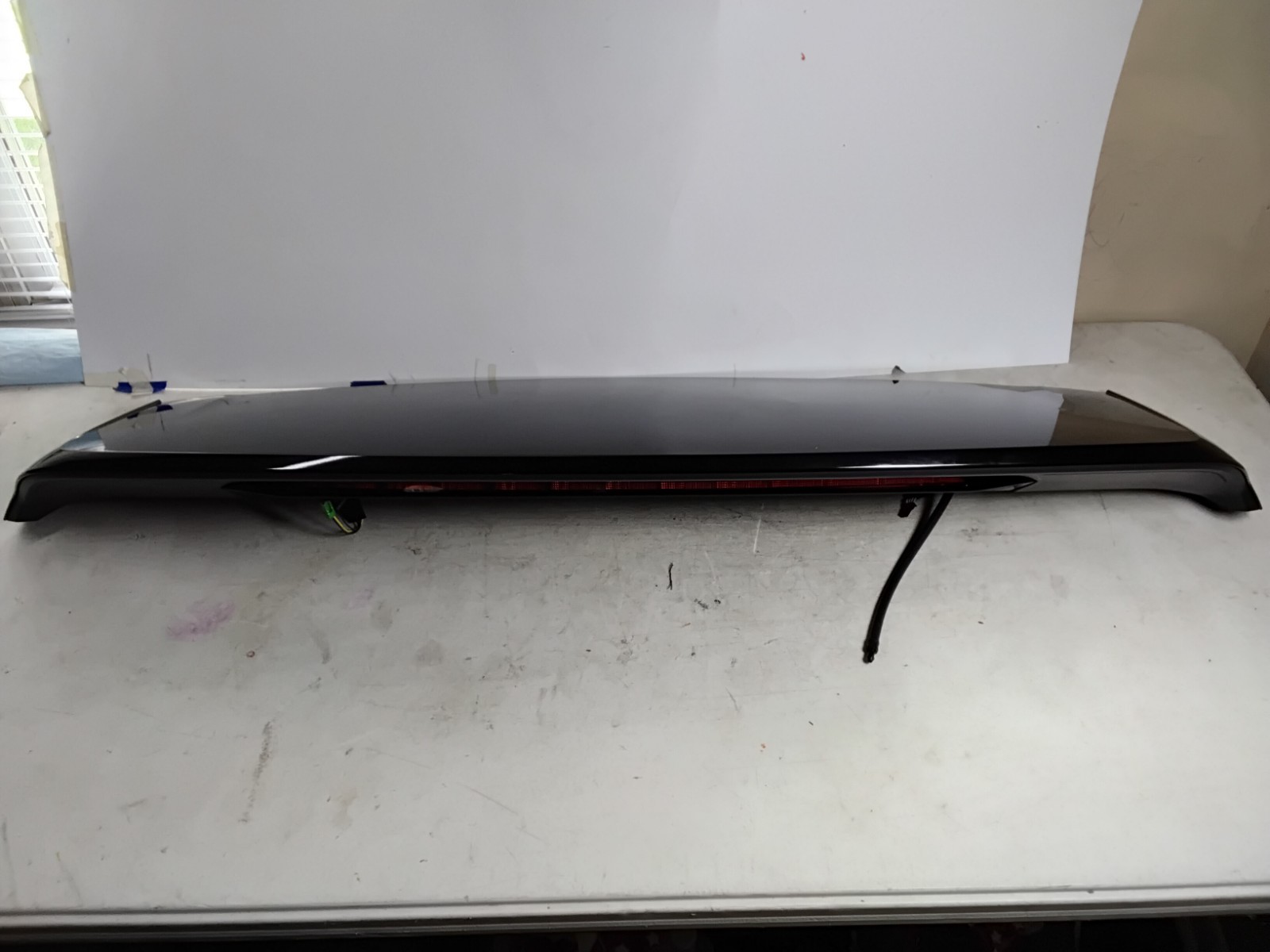 2016-2024 VOLVO XC90 REAR LIFTGATE TRUNK SPOILER OEM 31383057