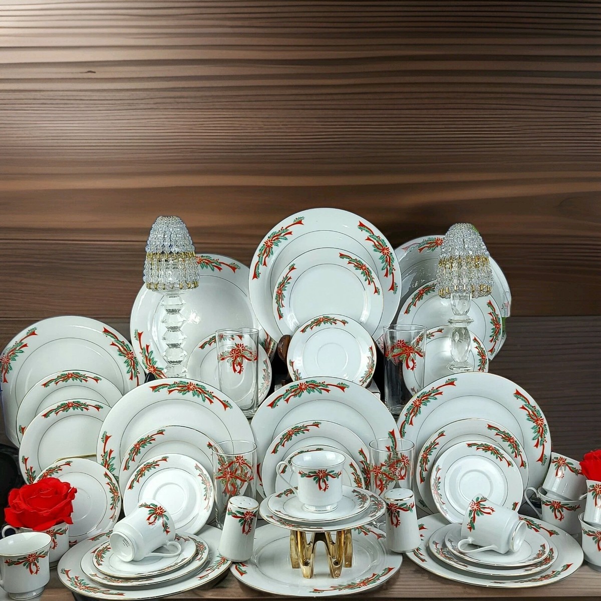 Fine China of China Dining Set for 10 Lot of 47 Poinsettia