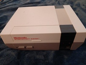 Nintendo (NES) Game Console with controller and games lot! (See description)
