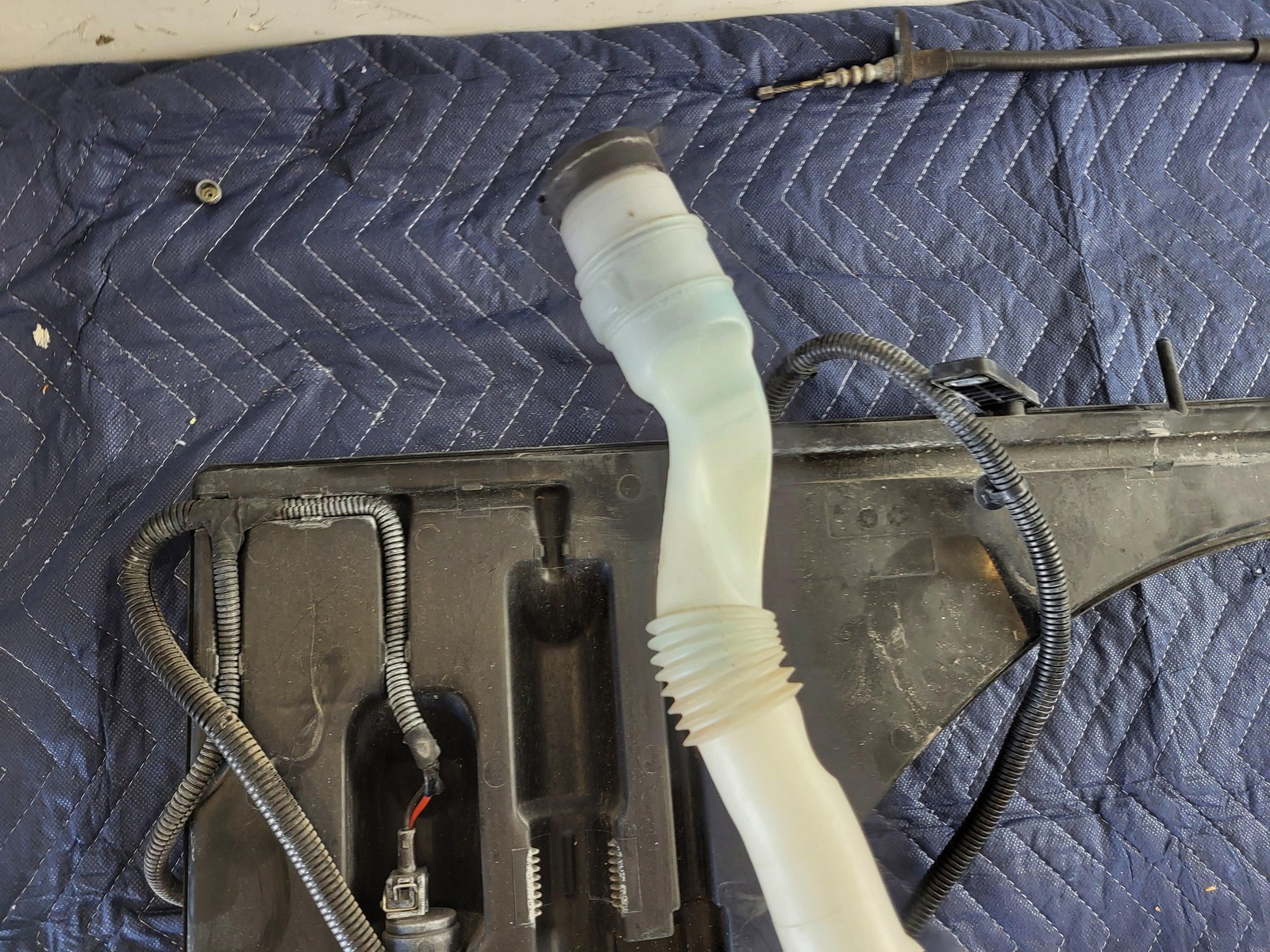Used Oem Maserati Windshield Washer Reservoir Bottle Pump 2014-2019 Ghibli 3.0L