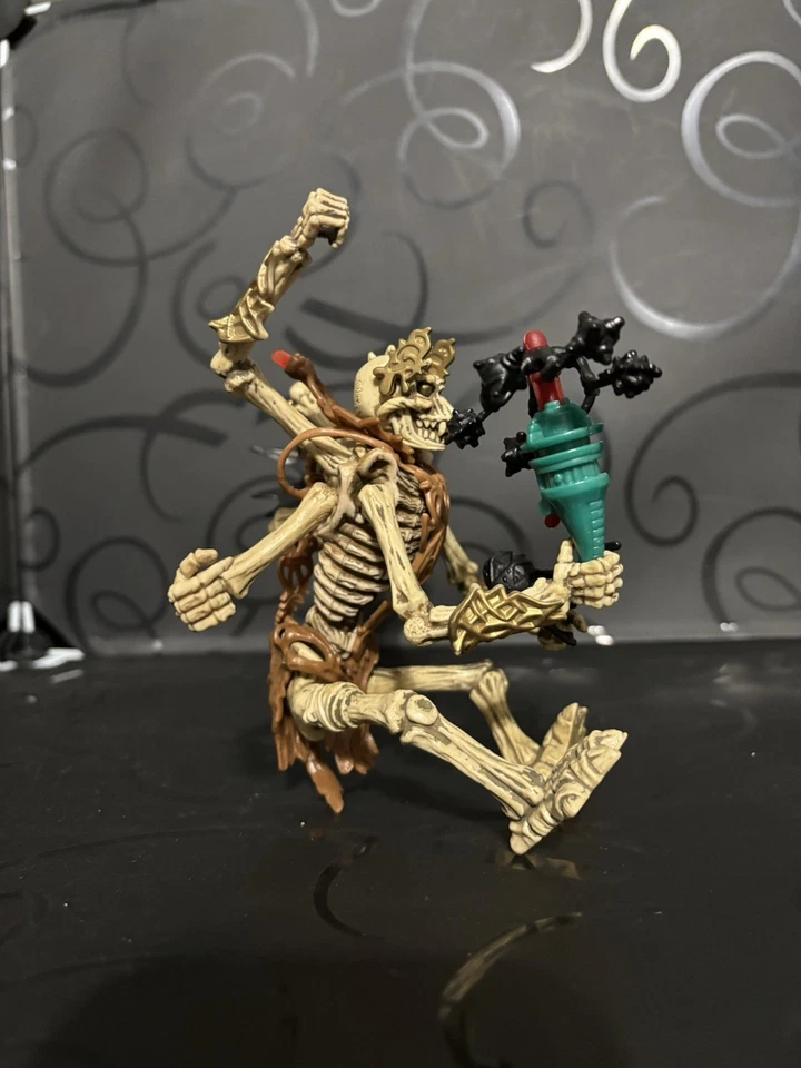 Skeleton Warriors Aracula Figure1994 Playmate Toy Complete All Accessories/Armor - Image 4 of 4