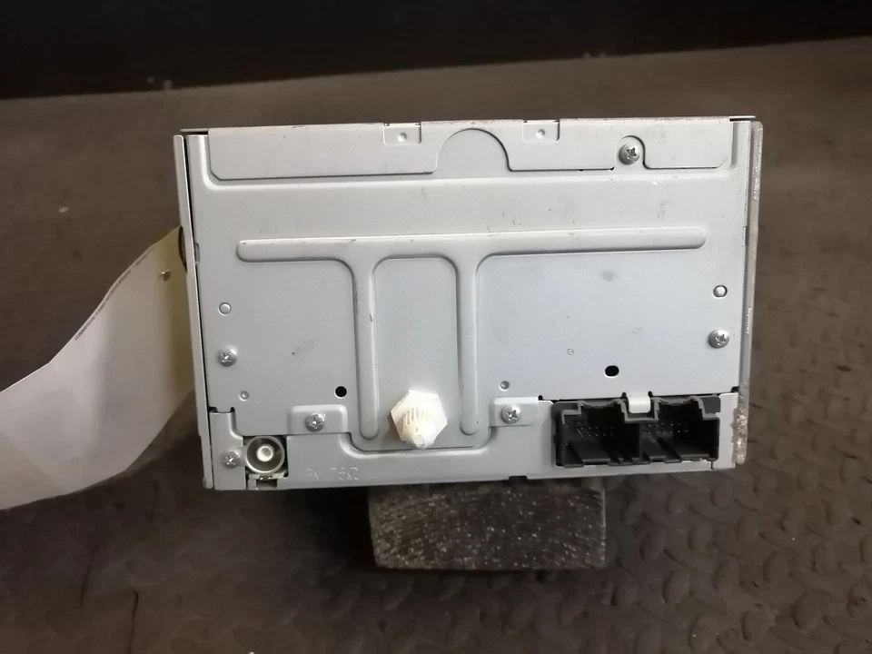 Audio Equipment Radio AM-FM-CD-MP3 Opt US8 ID 15820682 Fits 06-07 ION 1763638 - Image 2 of 4