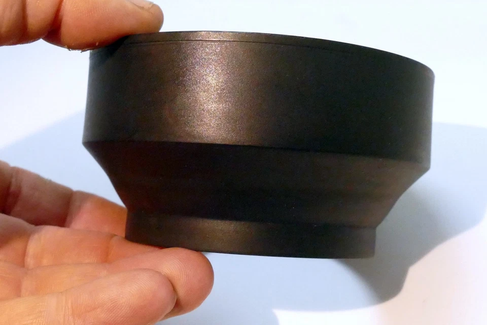 67mm rubber lens hood shade slip on over the filter rim (missing metal ring) - Image 4 of 4