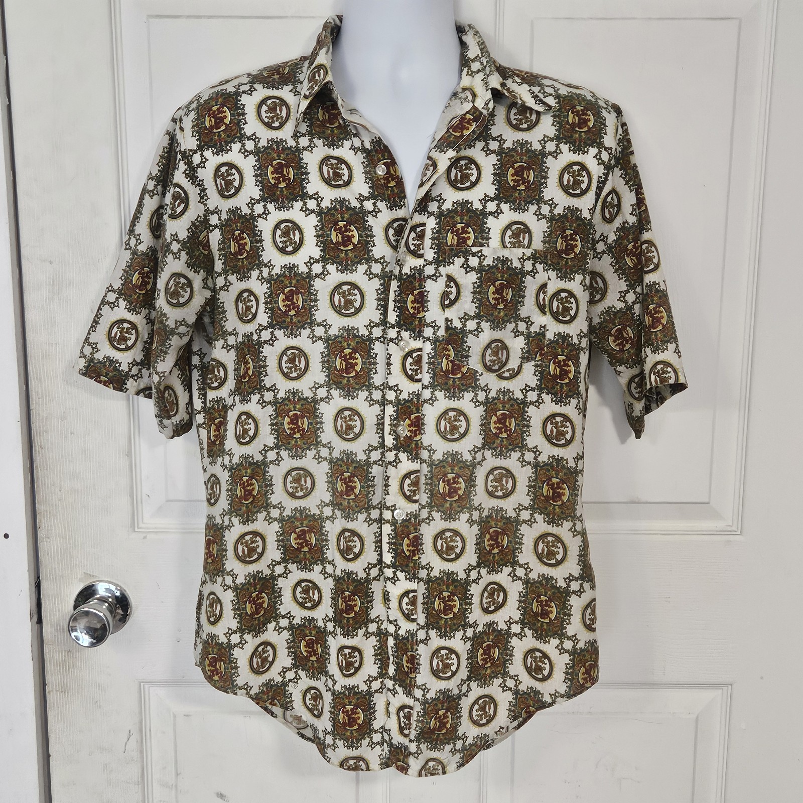 Vintage Sears Perma Press Short Sleeve Shirt Cotton Blend Dragons Fractals SizeM