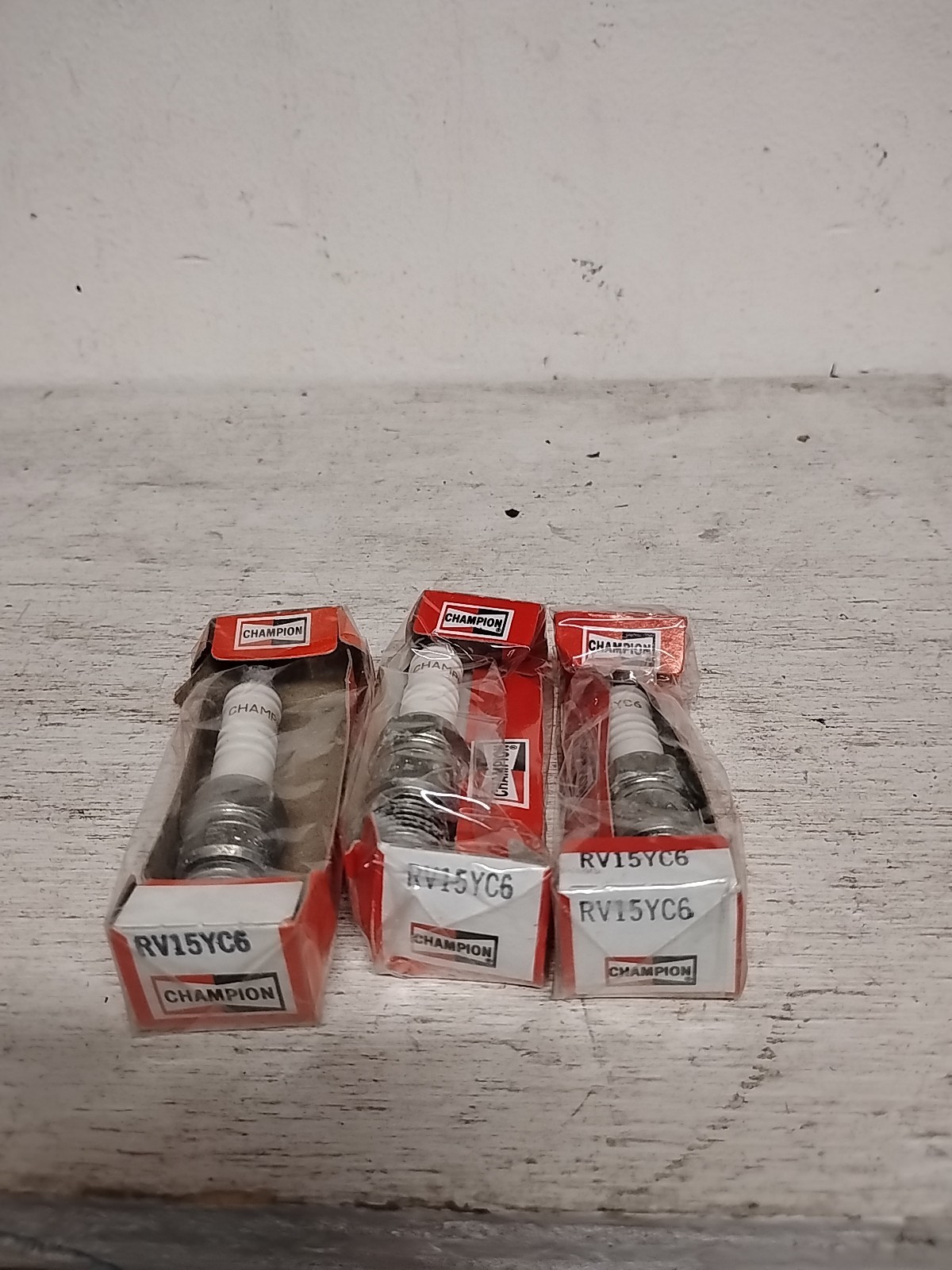RV15YC6 Champion Spark Plug  - Lot of 3