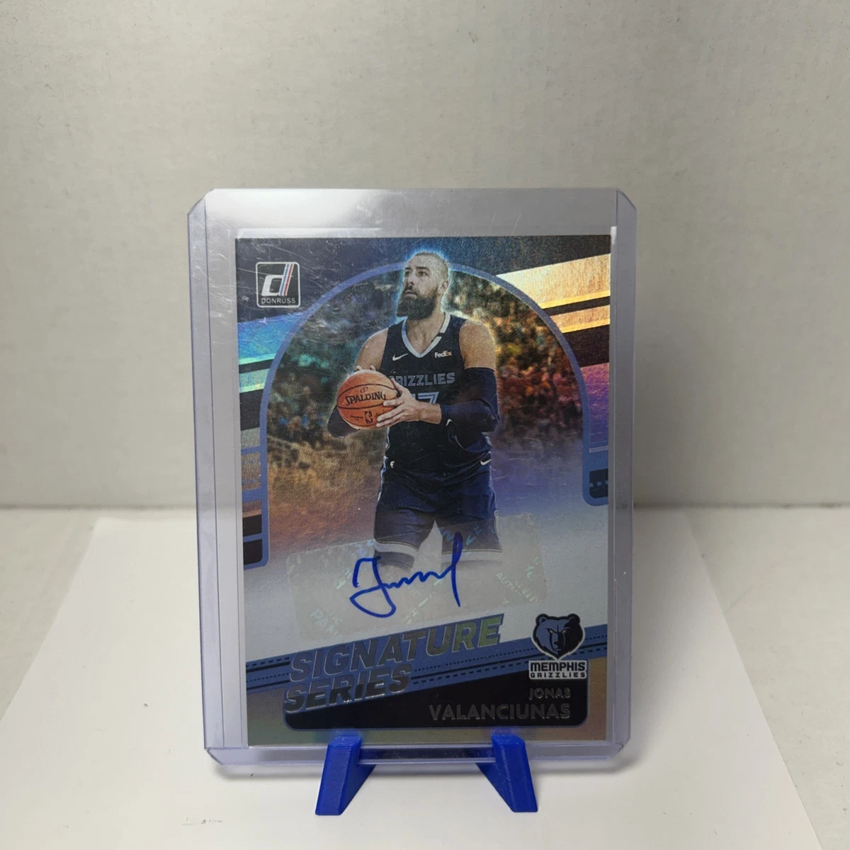 25+ Jonas Valanciunas Basketball Autographed Sports Trading Cards