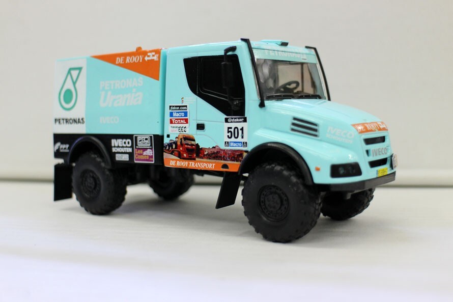 DAKAR Colloction 1/43 Scale IVECO Powerstar 2014 Truck Diecast