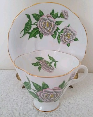 Vintage Clarence Bone China Tea Cup And Saucer Made In England Flower Pattern