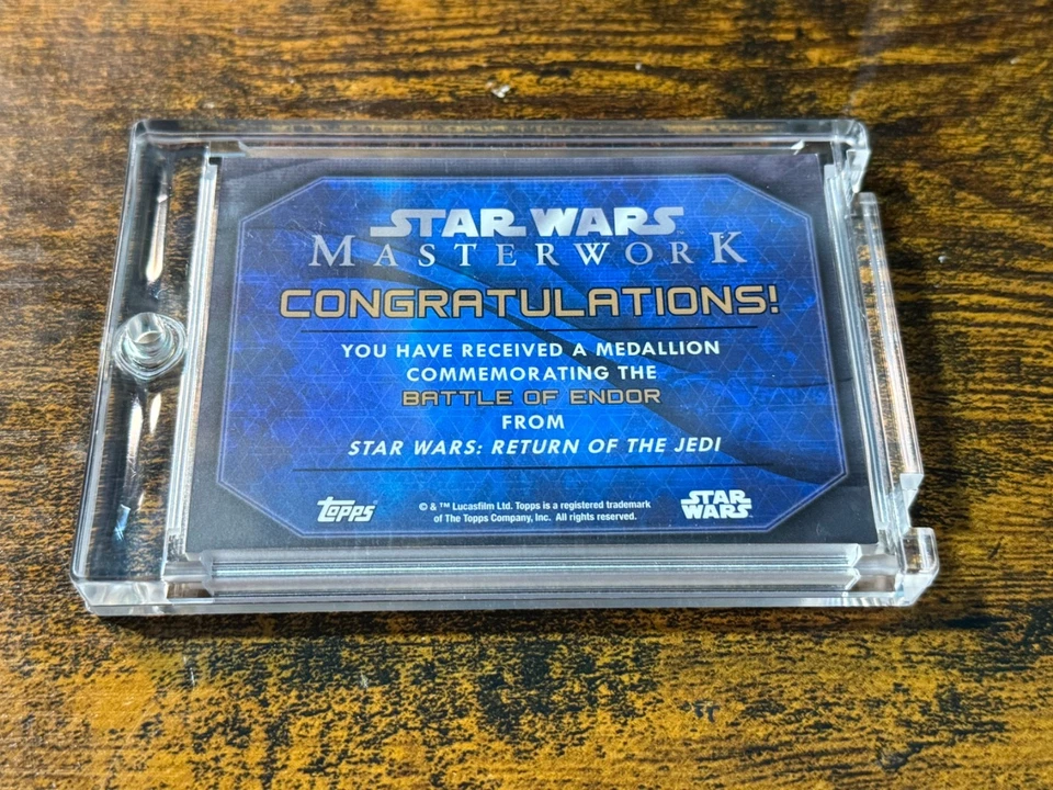 2015 Topps Star Wars Luke Skywalker Masterwork  Commemorative medallion - Image 3 of 3